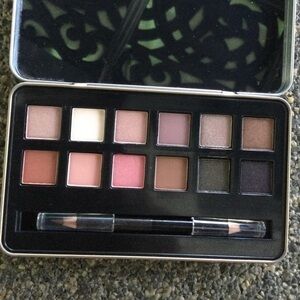 Jolee New York Warm Peach eyeshadow and eyeliner set new in package